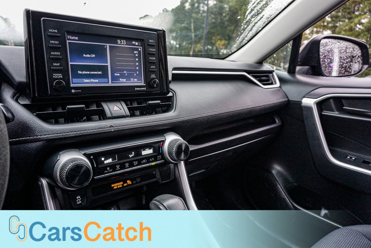 CARSCATCH - Used vehicle - SUV TOYOTA RAV4 2021