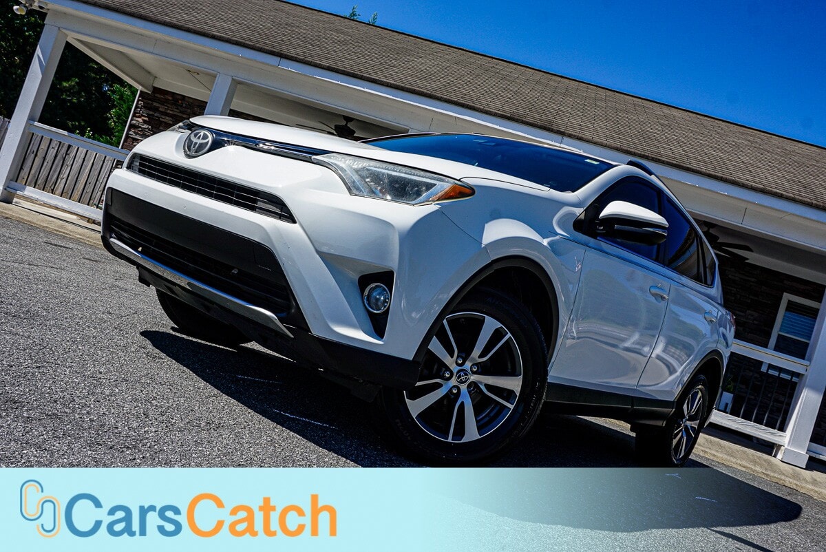 CARSCATCH - Used vehicle - SUV TOYOTA RAV4 2017