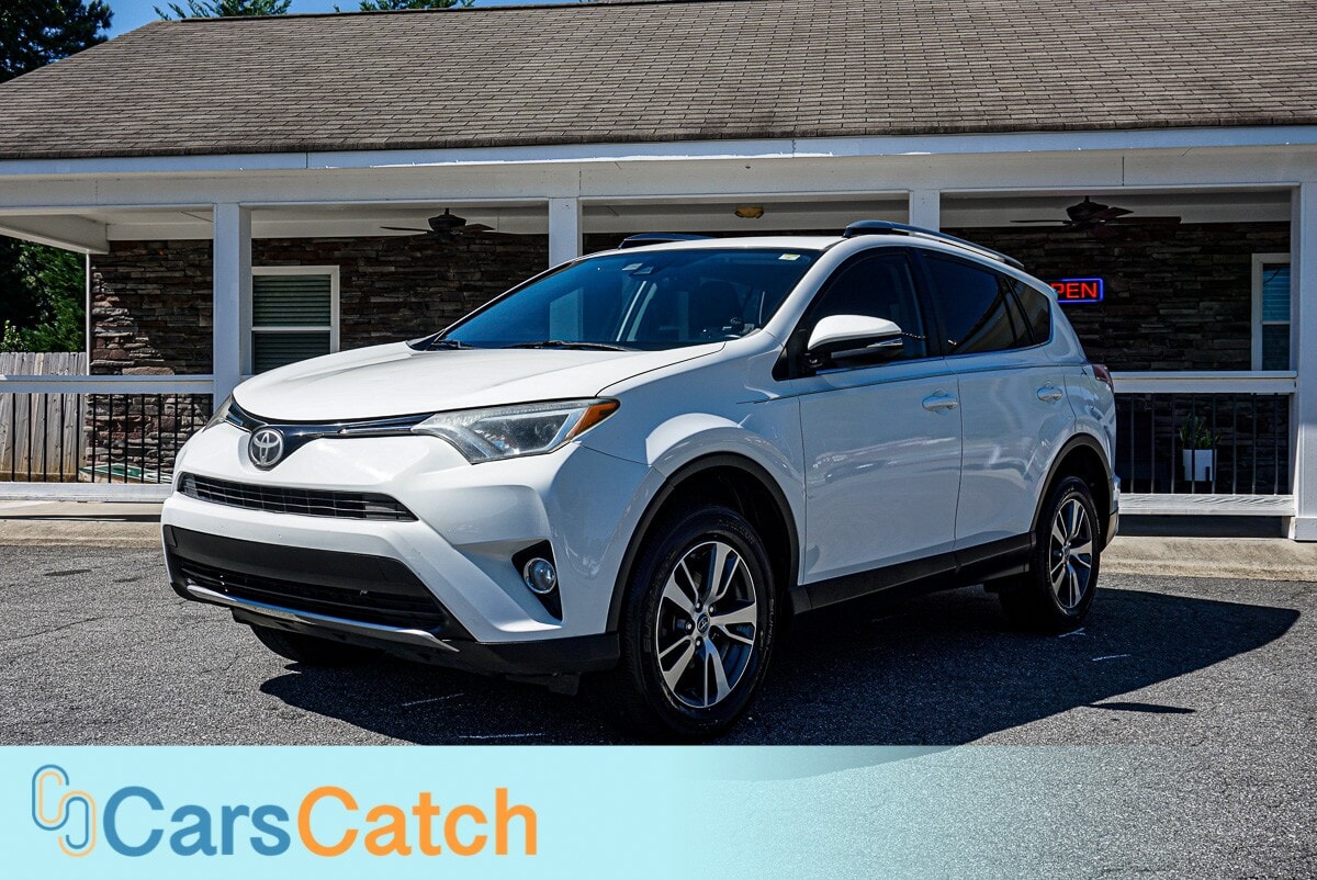 CARSCATCH - Used vehicle - SUV TOYOTA RAV4 2017