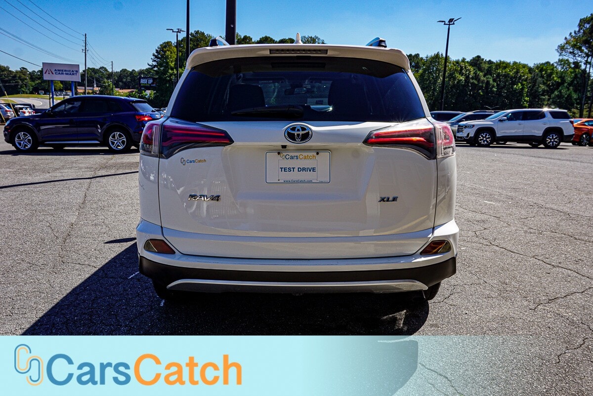 CARSCATCH - Used vehicle - SUV TOYOTA RAV4 2017