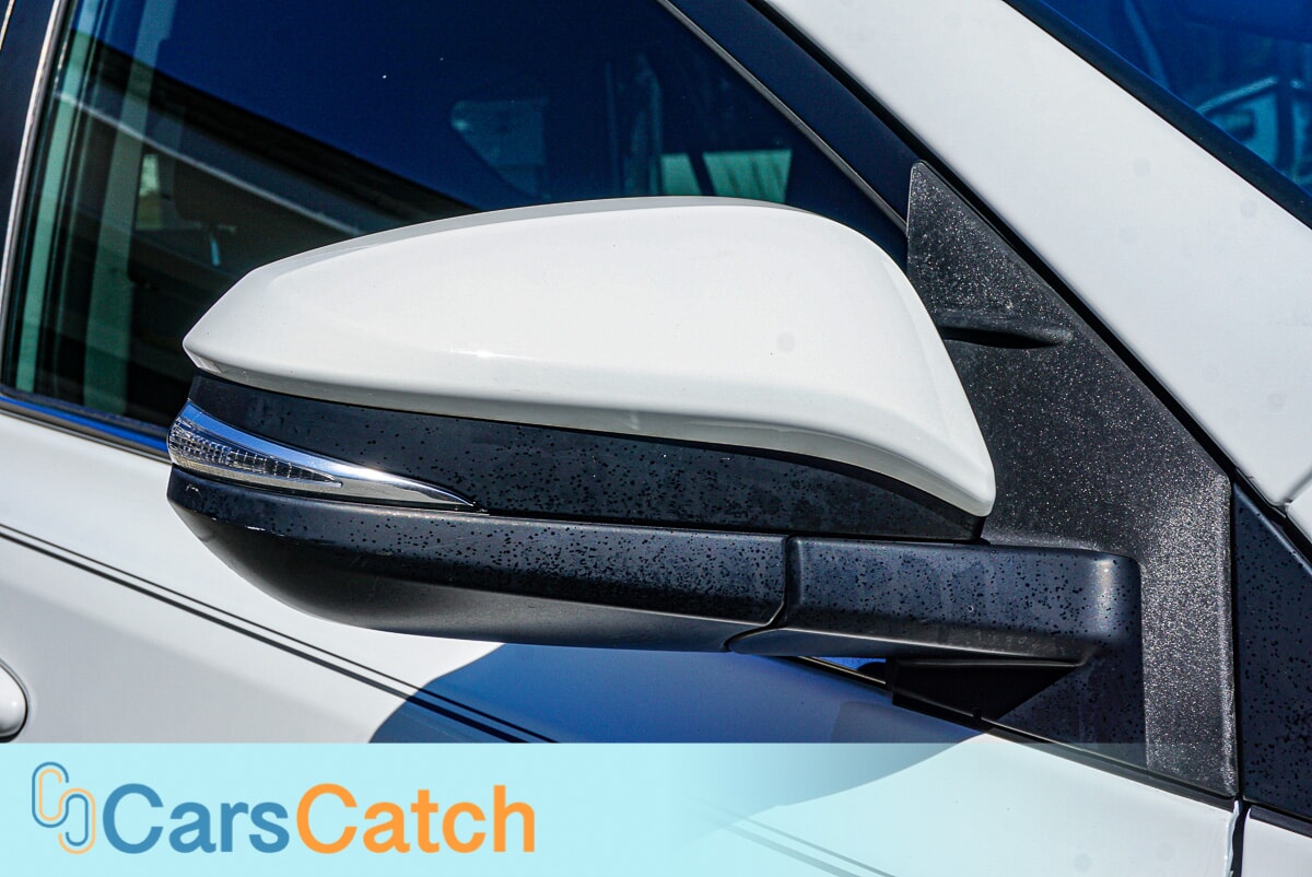 CARSCATCH - Used vehicle - SUV TOYOTA RAV4 2017