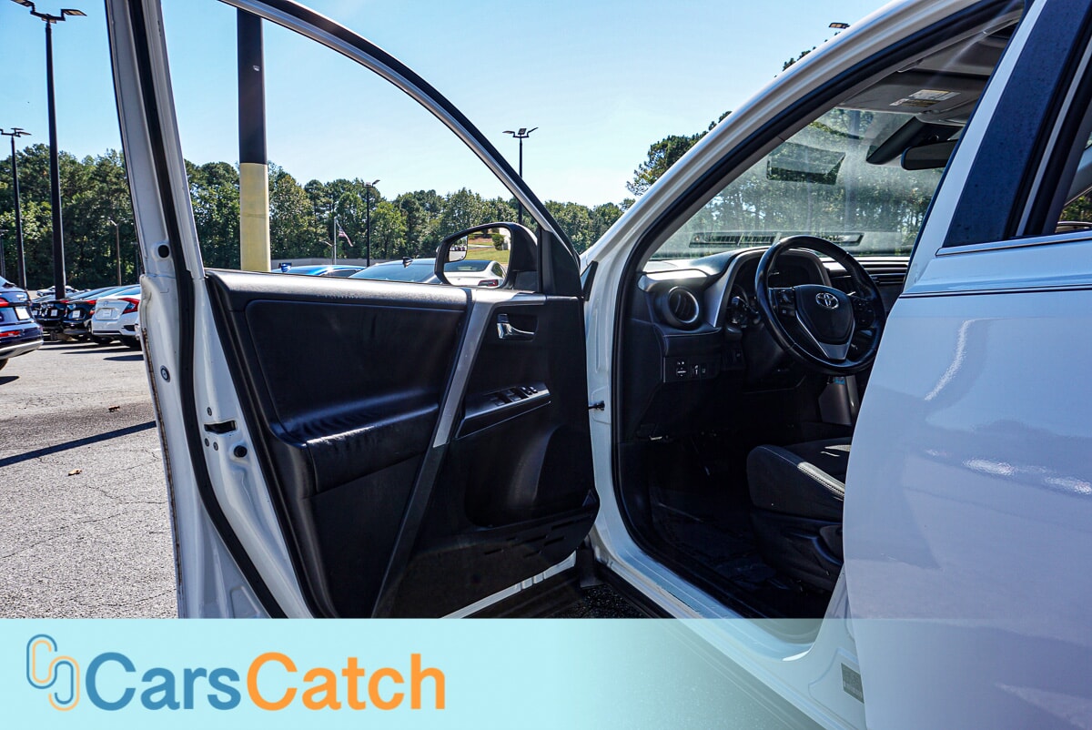 CARSCATCH - Used vehicle - SUV TOYOTA RAV4 2017