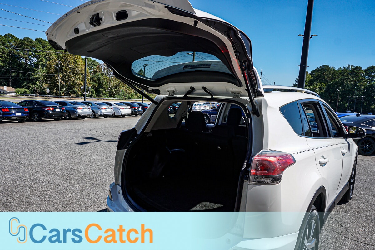 CARSCATCH - Used vehicle - SUV TOYOTA RAV4 2017