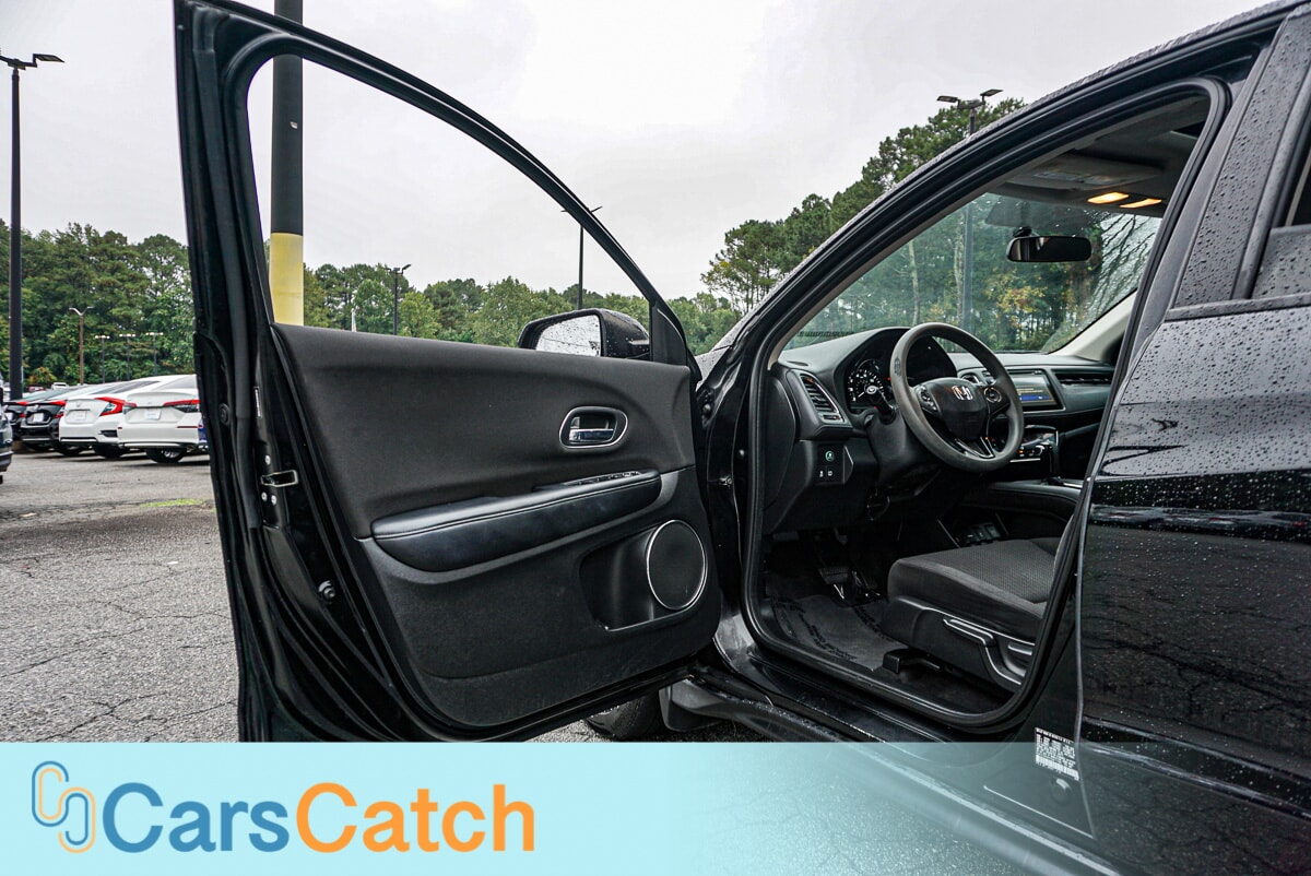 CARSCATCH - Used vehicle - SUV HONDA HR-V 2016