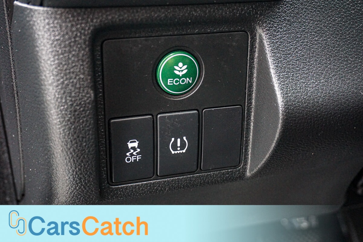 CARSCATCH - Used vehicle - SUV HONDA HR-V 2016