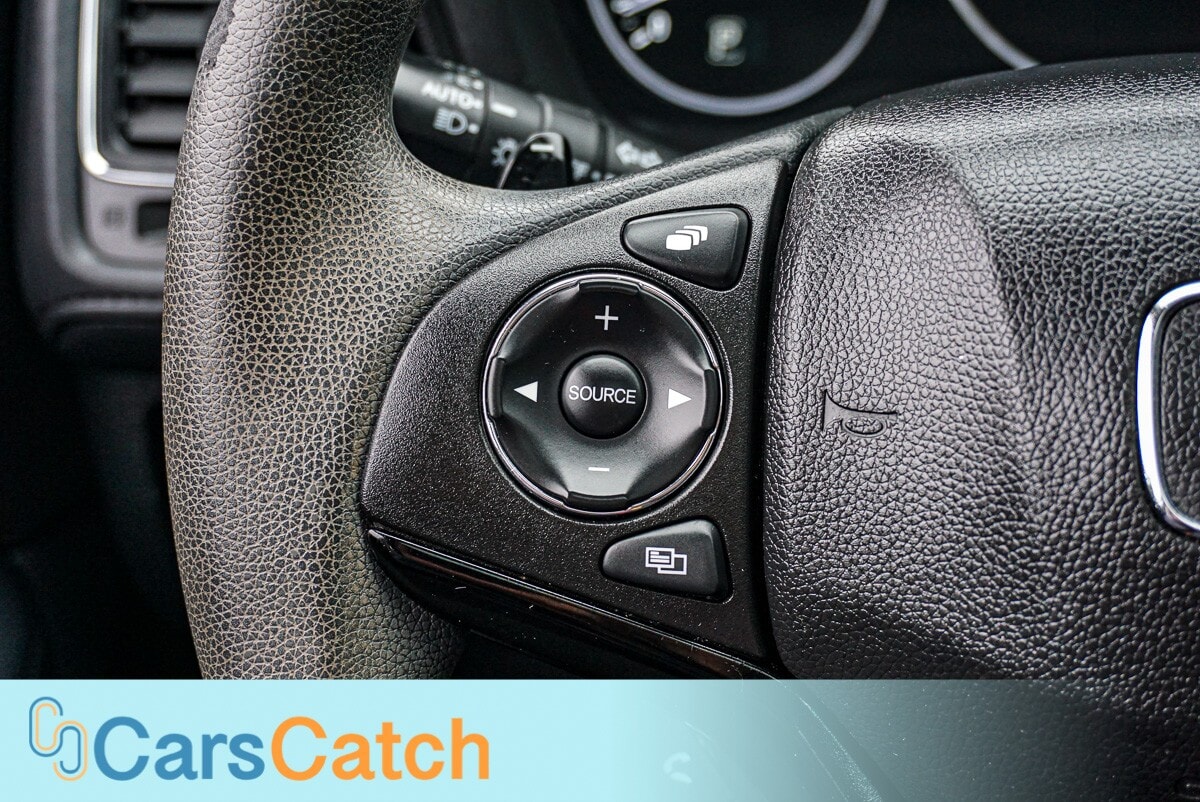 CARSCATCH - Used vehicle - SUV HONDA HR-V 2016