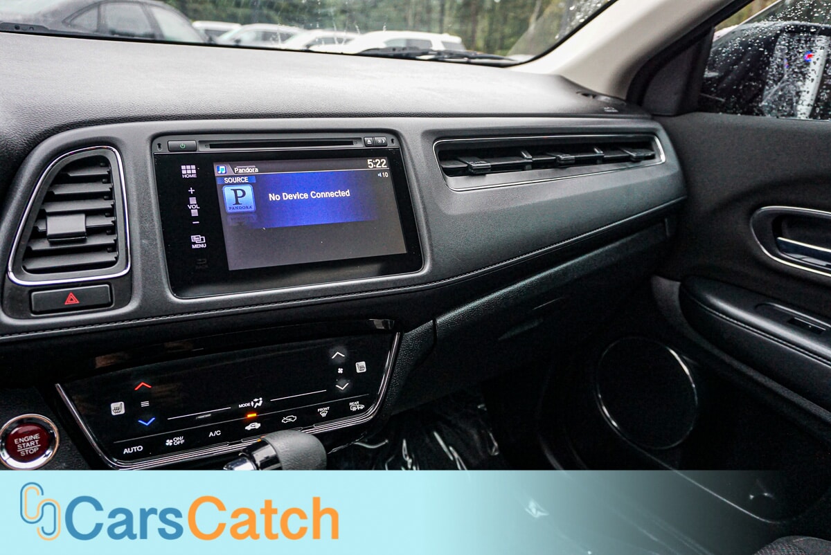 CARSCATCH - Used vehicle - SUV HONDA HR-V 2016