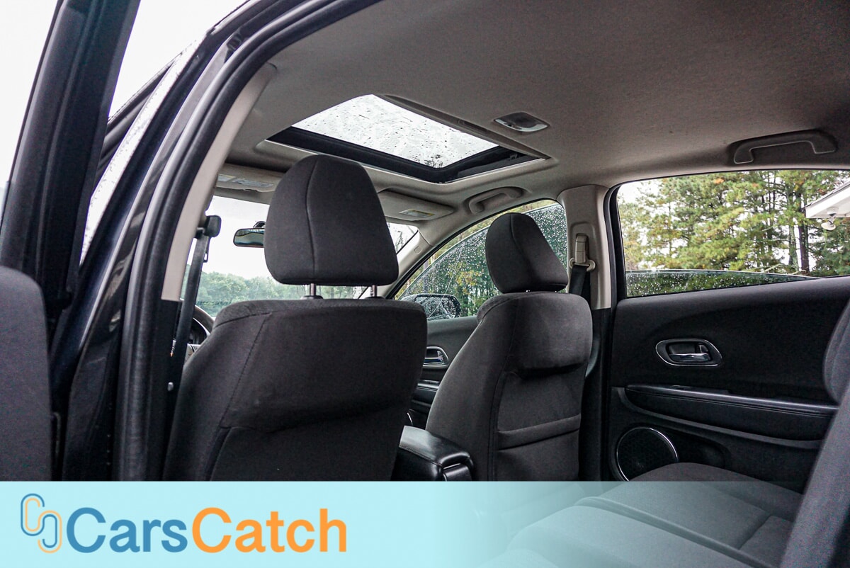 CARSCATCH - Used vehicle - SUV HONDA HR-V 2016