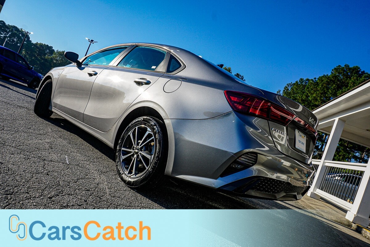CARSCATCH - Used vehicle - SEDAN KIA FORTE 2024