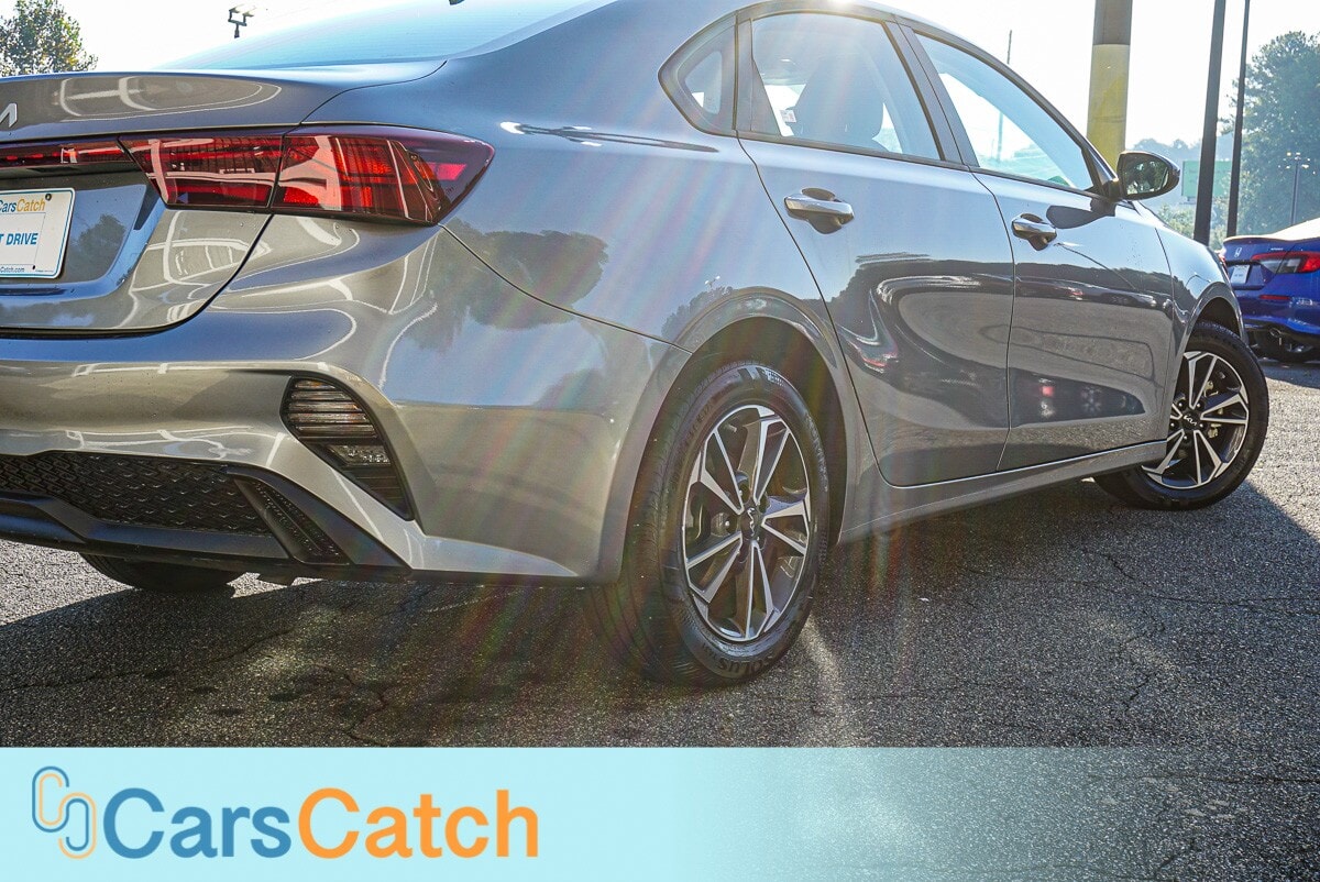 CARSCATCH - Used vehicle - SEDAN KIA FORTE 2024