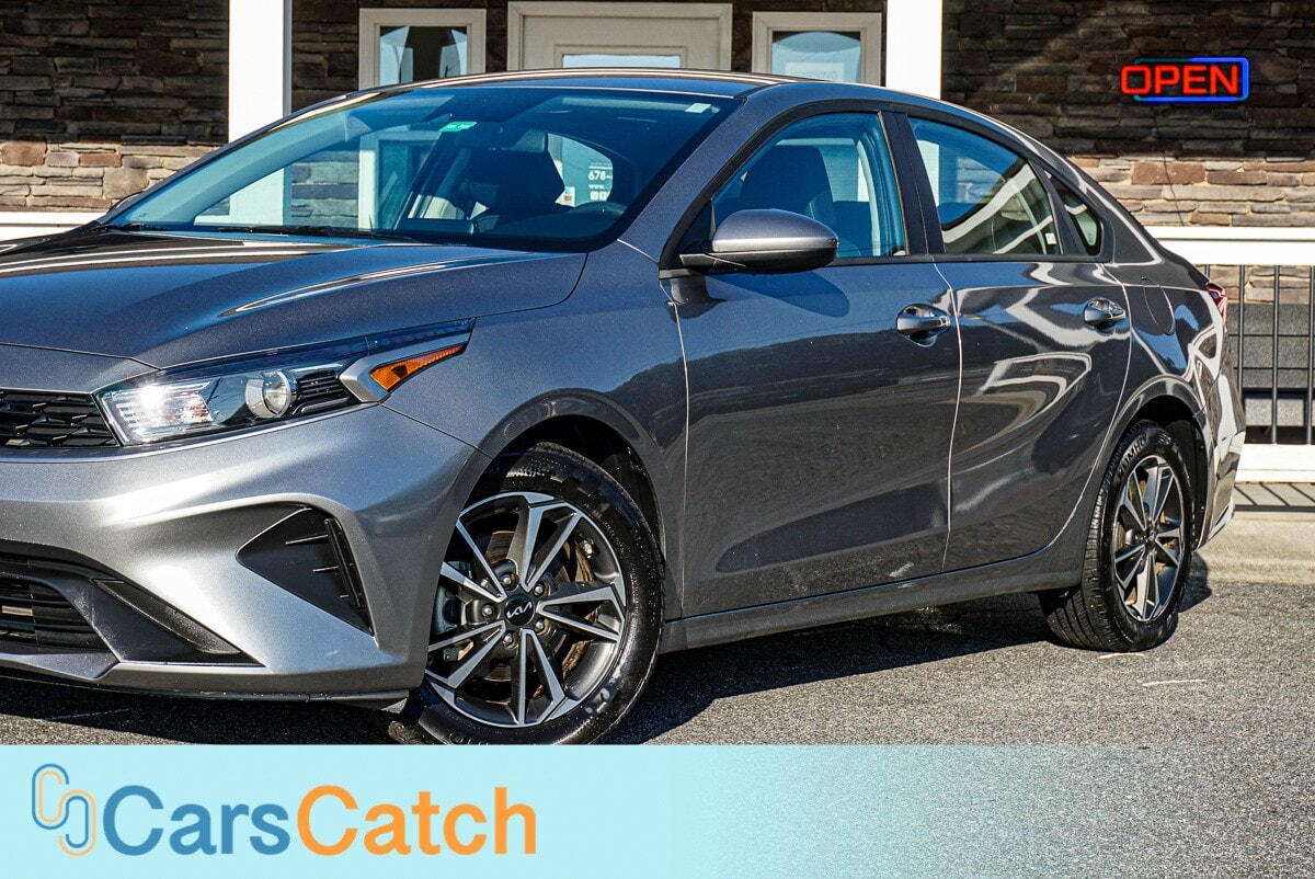 CARSCATCH - Used vehicle - SEDAN KIA FORTE 2024