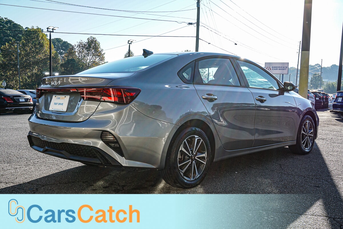 CARSCATCH - Used vehicle - SEDAN KIA FORTE 2024