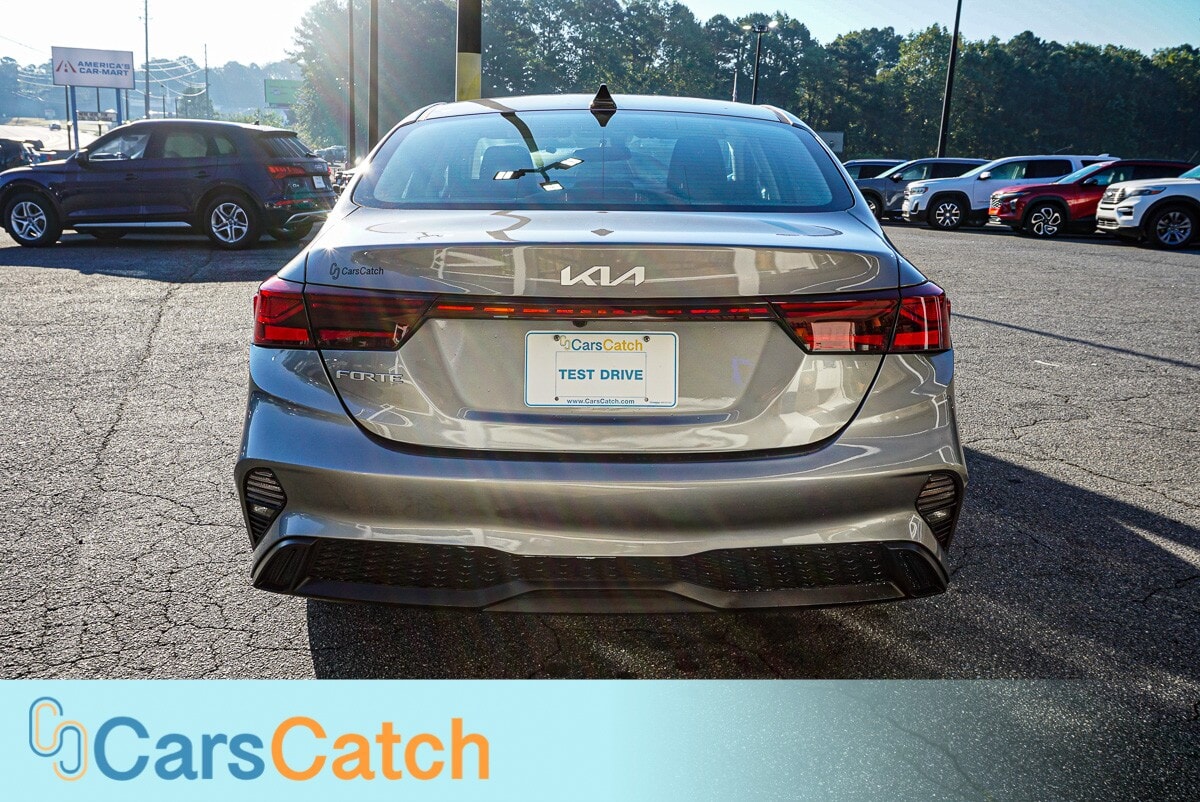 CARSCATCH - Used vehicle - SEDAN KIA FORTE 2024