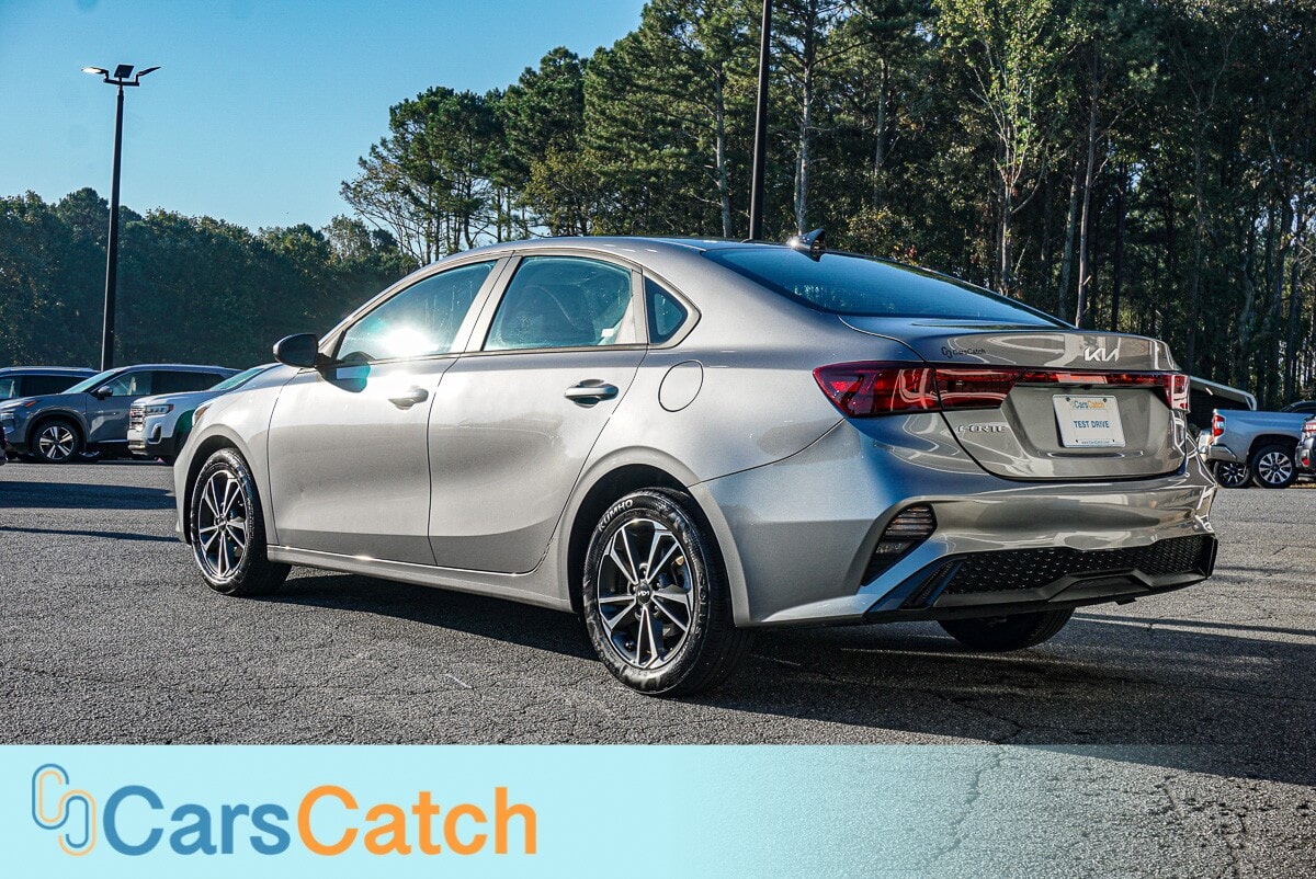 CARSCATCH - Used vehicle - SEDAN KIA FORTE 2024