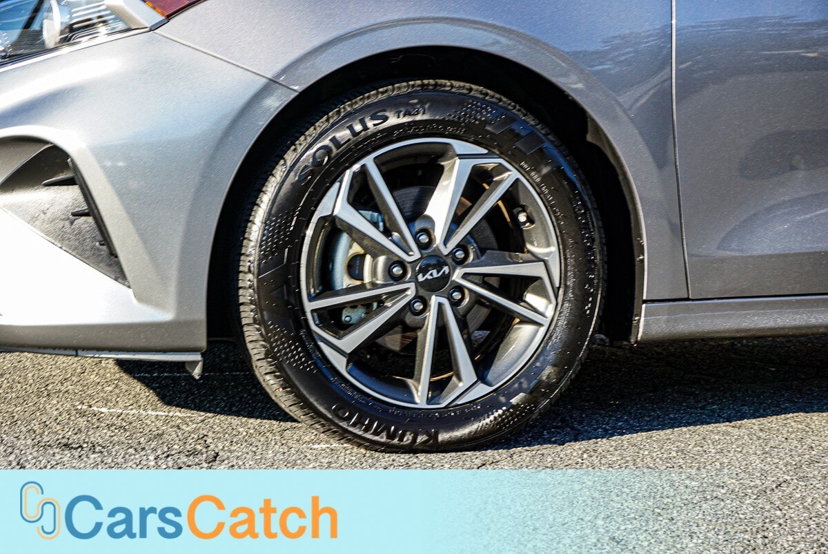 CARSCATCH - Used vehicle - SEDAN KIA FORTE 2024