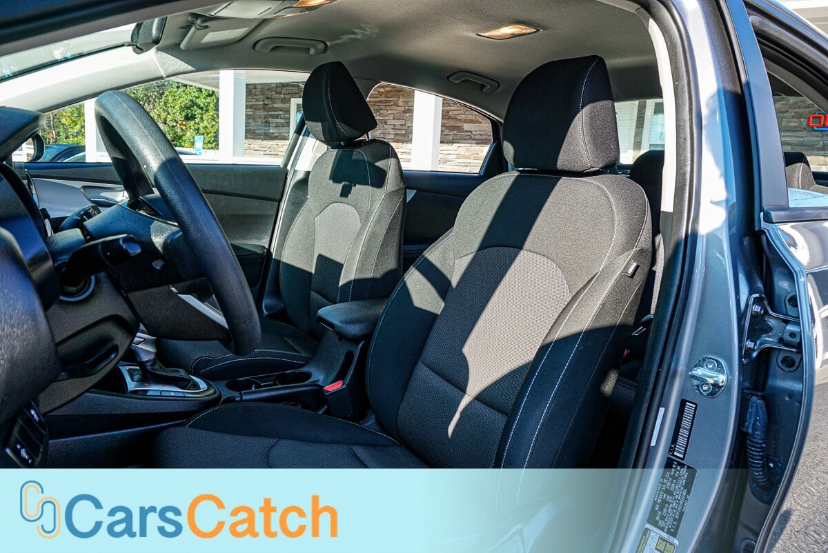 CARSCATCH - Used vehicle - SEDAN KIA FORTE 2024
