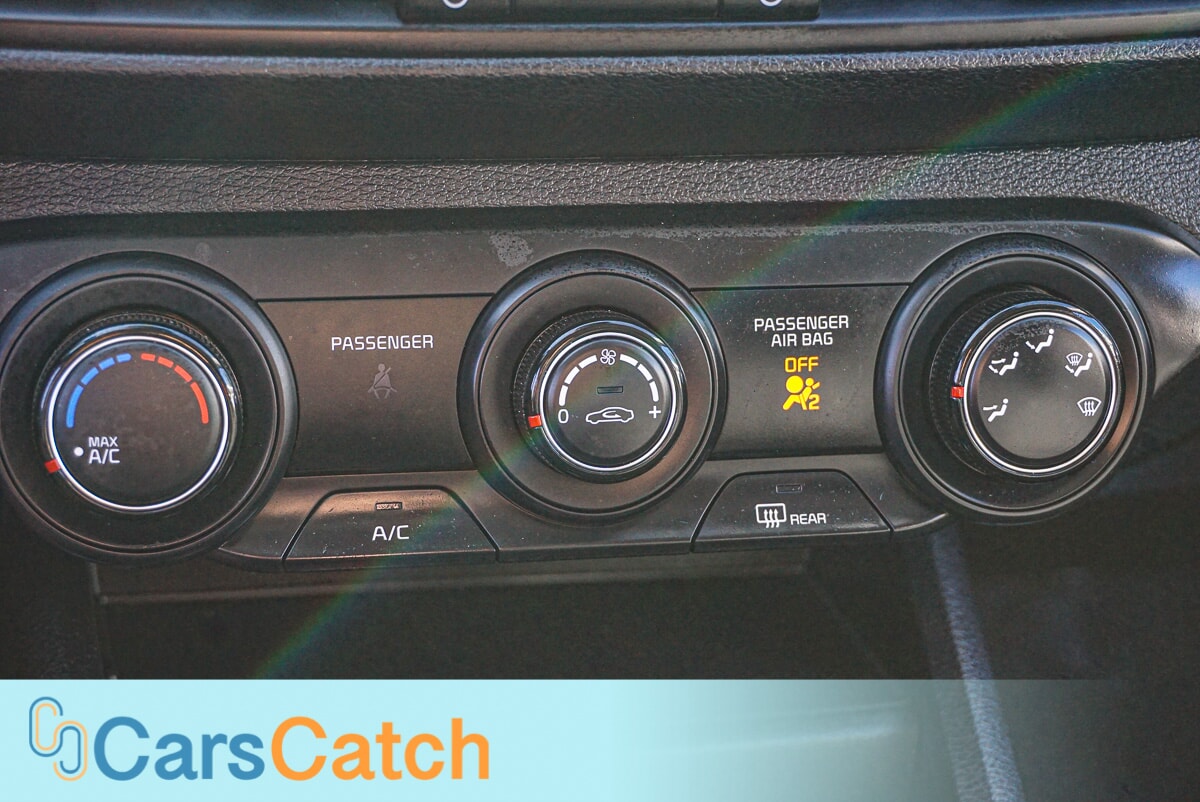 CARSCATCH - Used vehicle - SEDAN KIA FORTE 2024