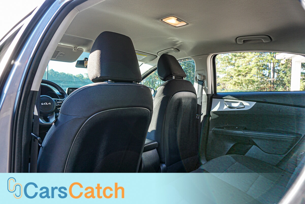 CARSCATCH - Used vehicle - SEDAN KIA FORTE 2024