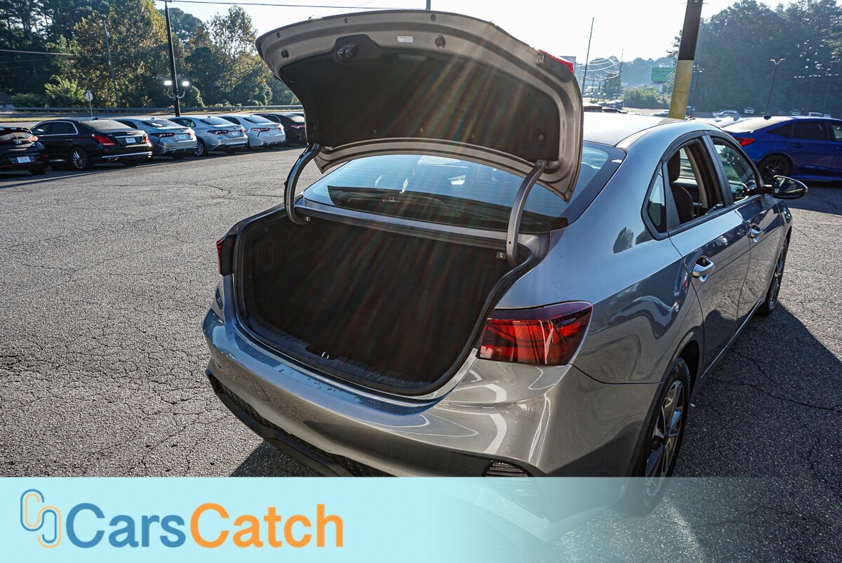 CARSCATCH - Used vehicle - SEDAN KIA FORTE 2024