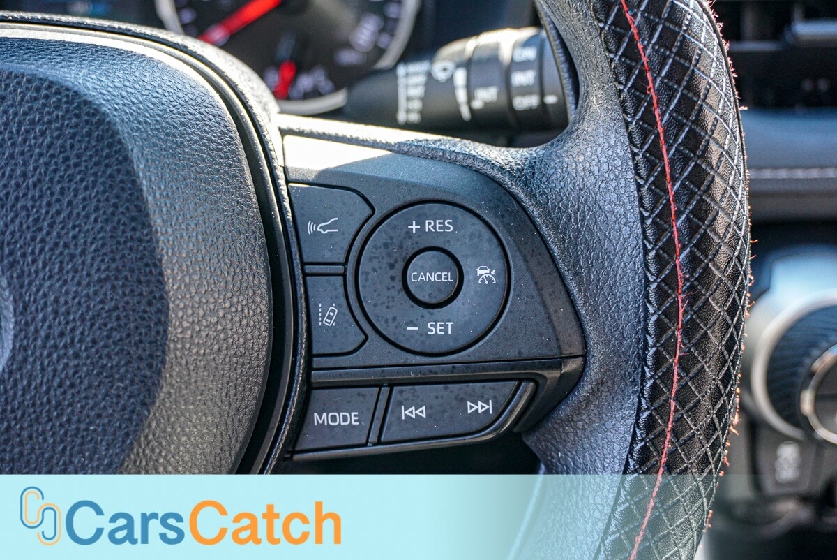CARSCATCH - Used vehicle - SUV TOYOTA RAV4 2020