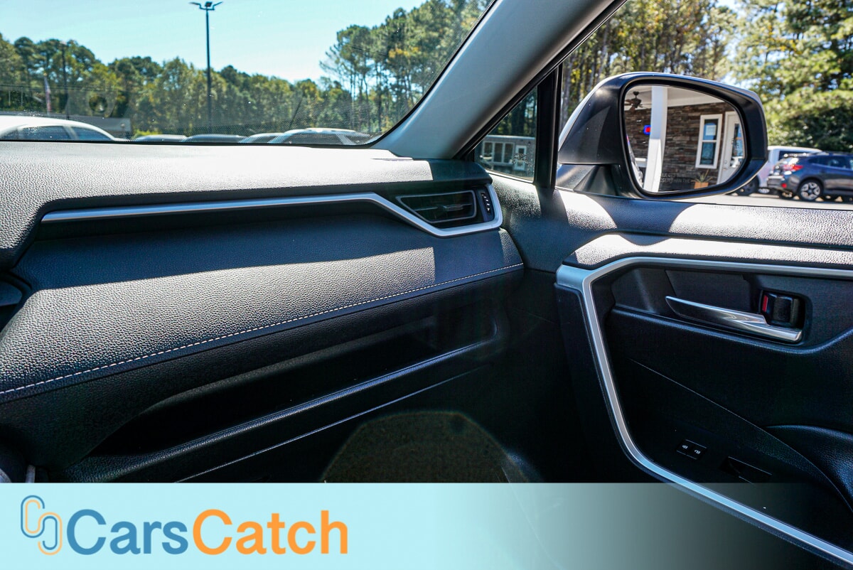 CARSCATCH - Used vehicle - SUV TOYOTA RAV4 2020