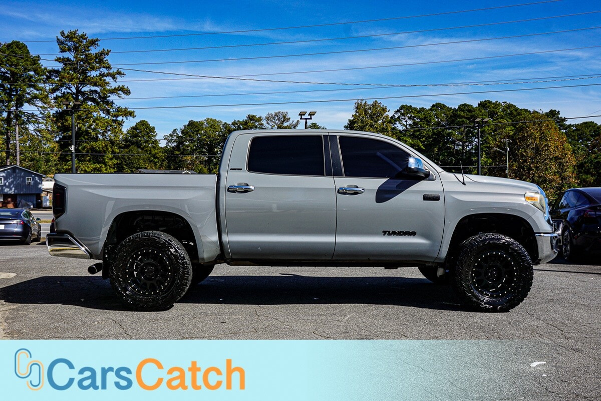CARSCATCH - Used vehicle - TRUCK TOYOTA TUNDRA 4WD 2018
