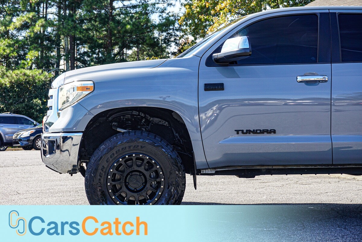 CARSCATCH - Used vehicle - TRUCK TOYOTA TUNDRA 4WD 2018