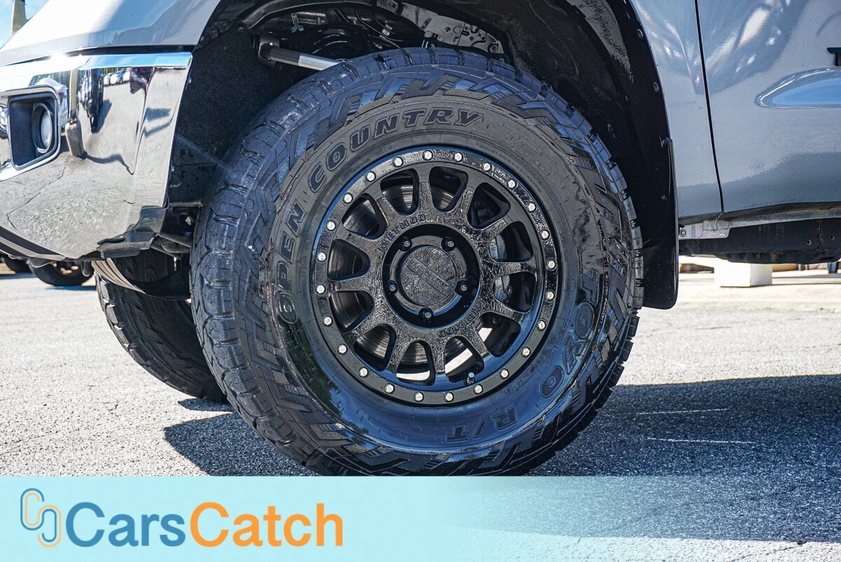 CARSCATCH - Used vehicle - TRUCK TOYOTA TUNDRA 4WD 2018