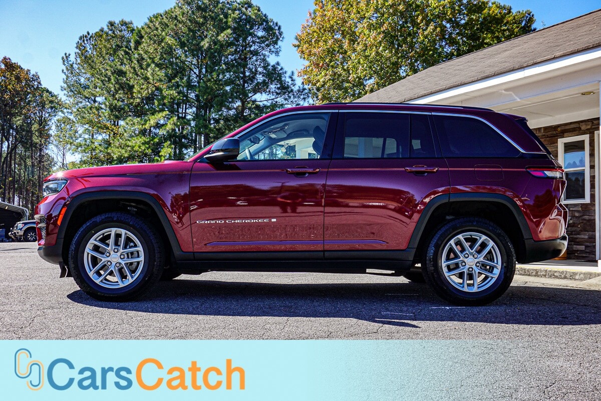 CARSCATCH - Used vehicle - SUV JEEP GRAND CHEROKEE 2023