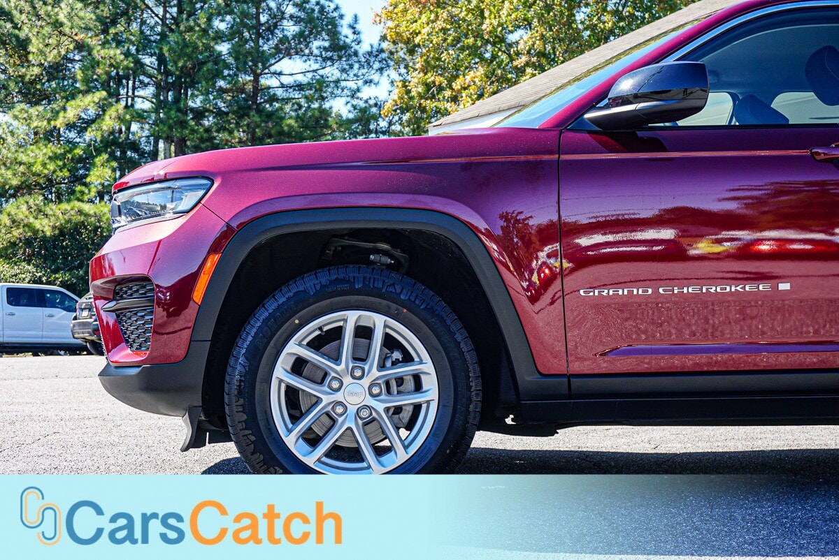 CARSCATCH - Used vehicle - SUV JEEP GRAND CHEROKEE 2023