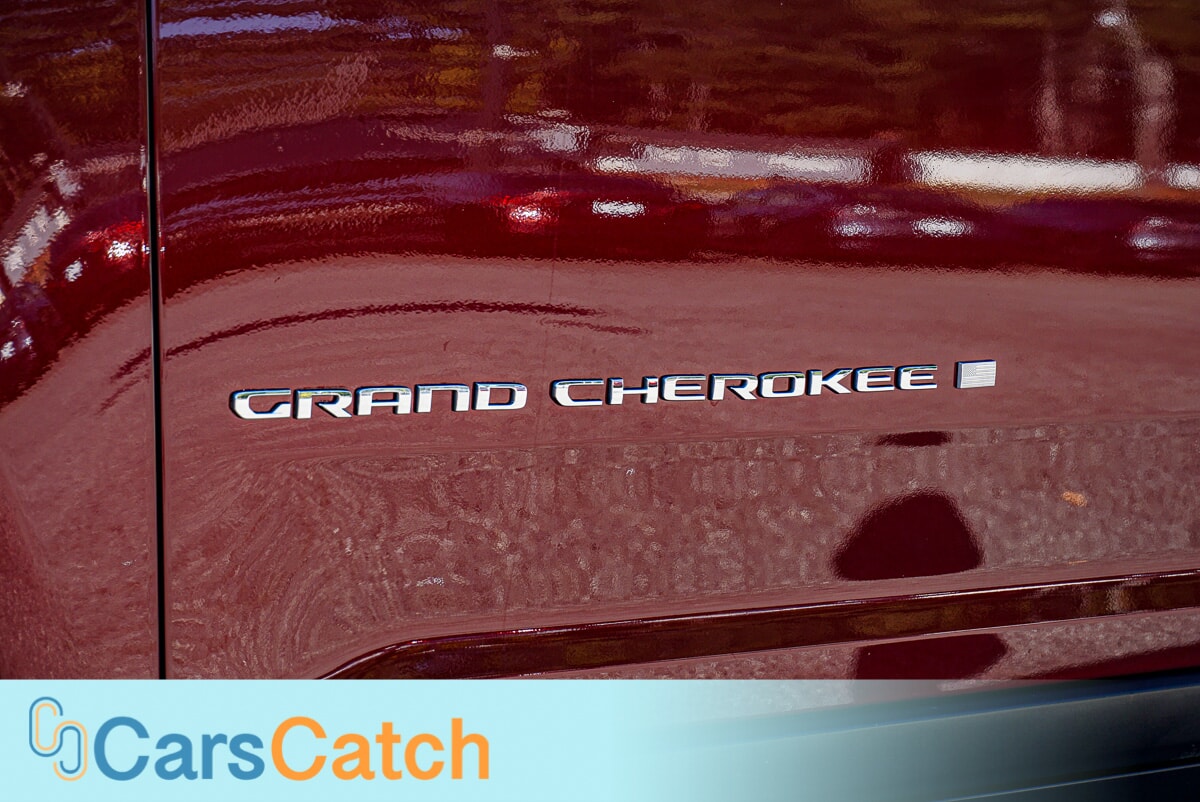 CARSCATCH - Used vehicle - SUV JEEP GRAND CHEROKEE 2023