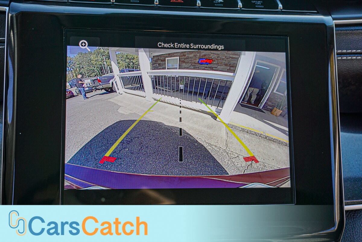 CARSCATCH - Used vehicle - SUV JEEP GRAND CHEROKEE 2023