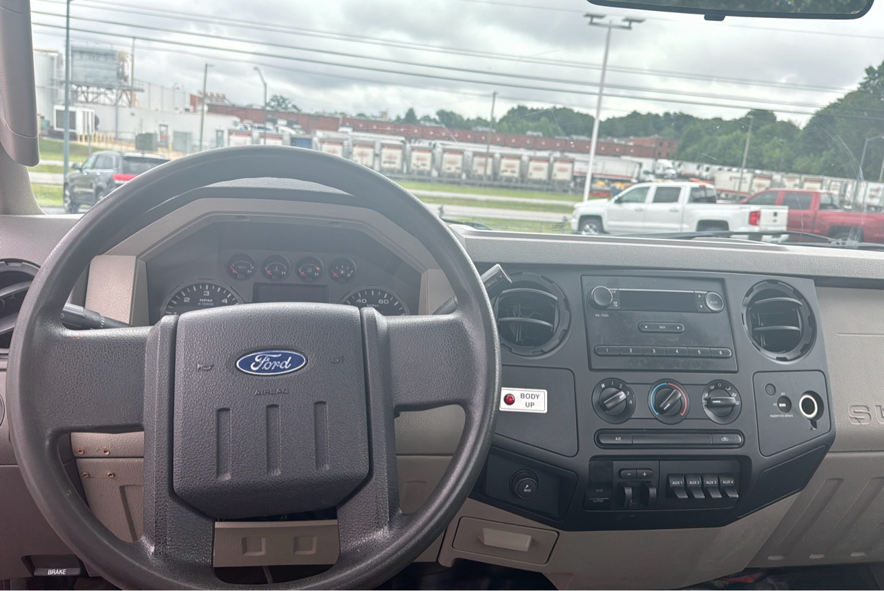 R&L Motors - Used vehicle - Truck FORD F-350 2008