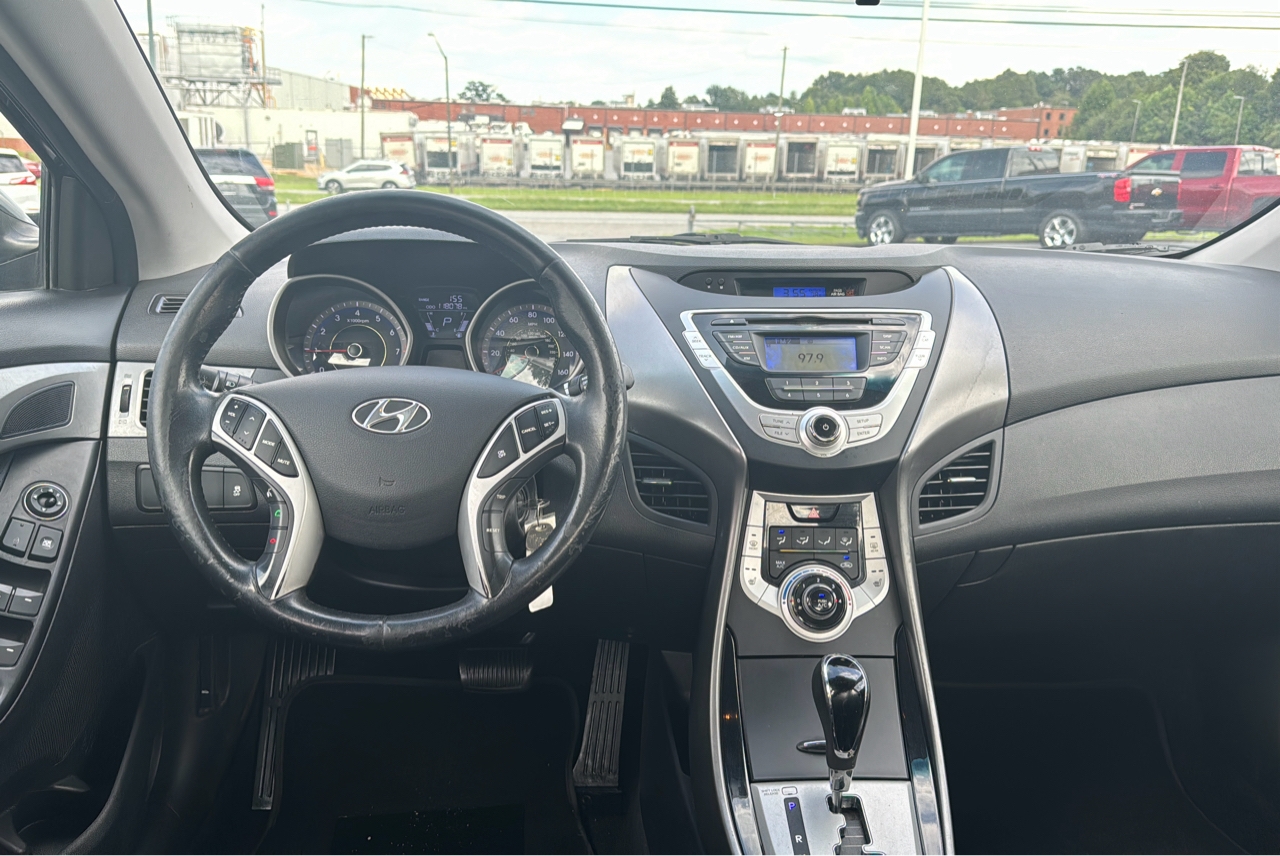 R&L Motors - Used vehicle - Sedan HYUNDAI ELANTRA 2011