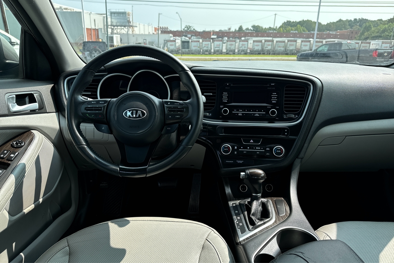 R&L Motors - Used vehicle - Sedan KIA OPTIMA 2015