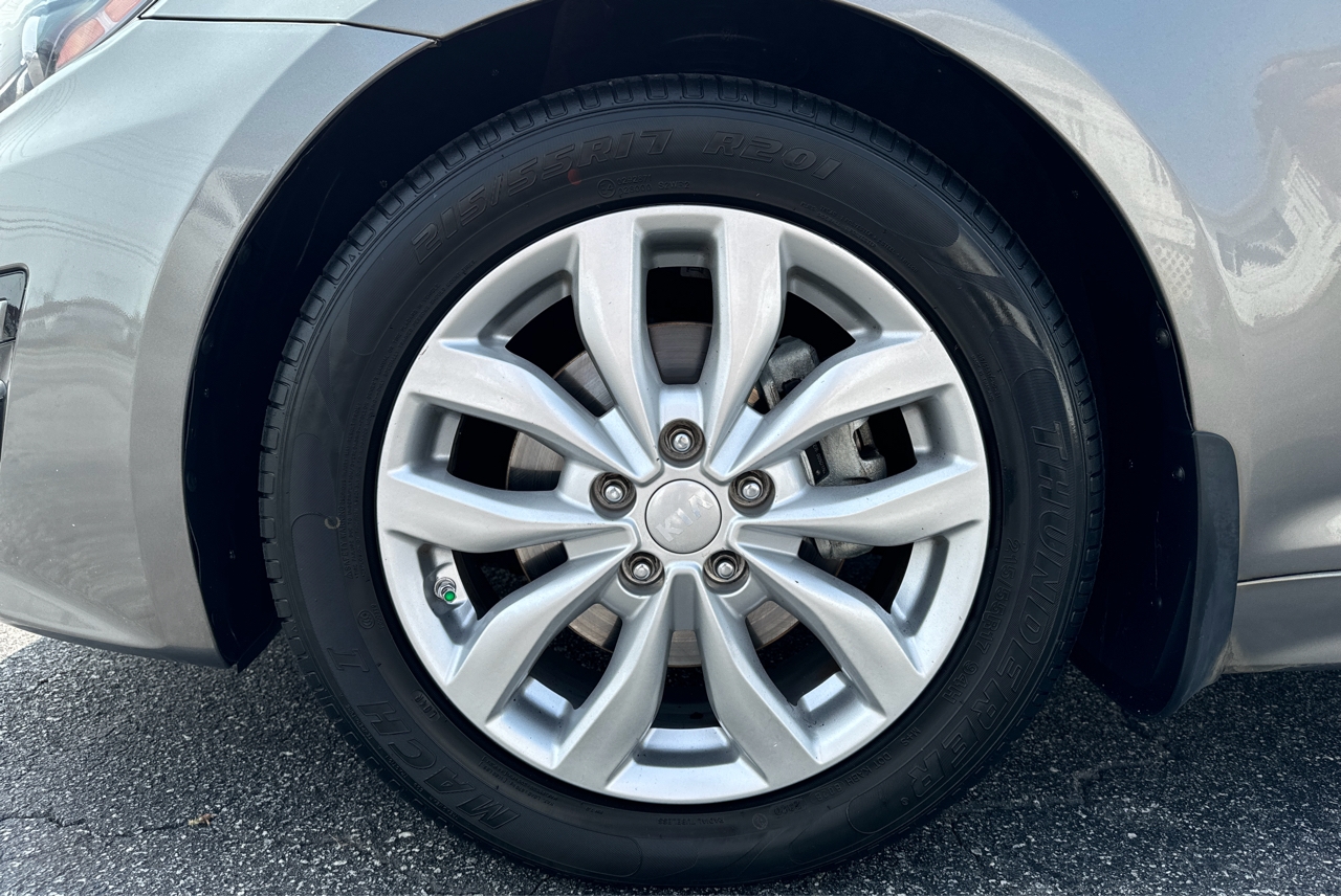 R&L Motors - Used vehicle - Sedan KIA OPTIMA 2015