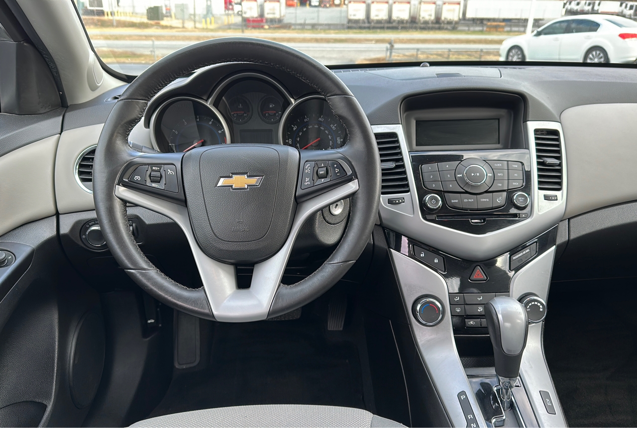 R&L Motors - Used vehicle - Sedan CHEVROLET CRUZE 2014