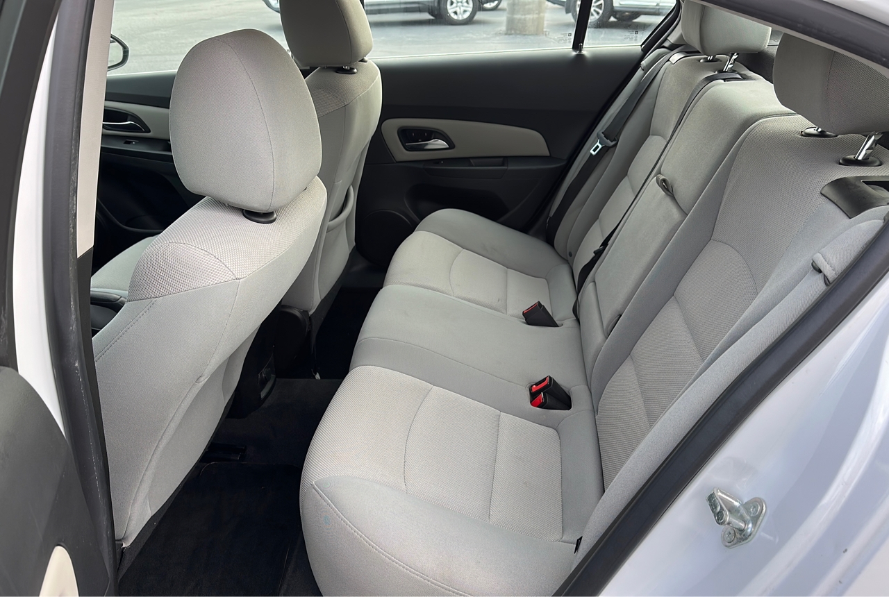 R&L Motors - Used vehicle - Sedan CHEVROLET CRUZE 2014