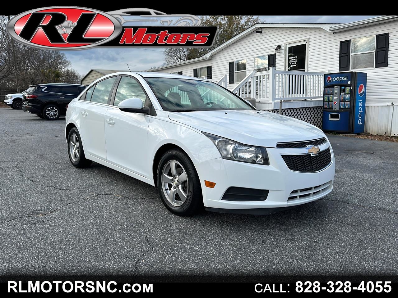 R&L Motors - Used vehicle - Sedan CHEVROLET CRUZE 2014