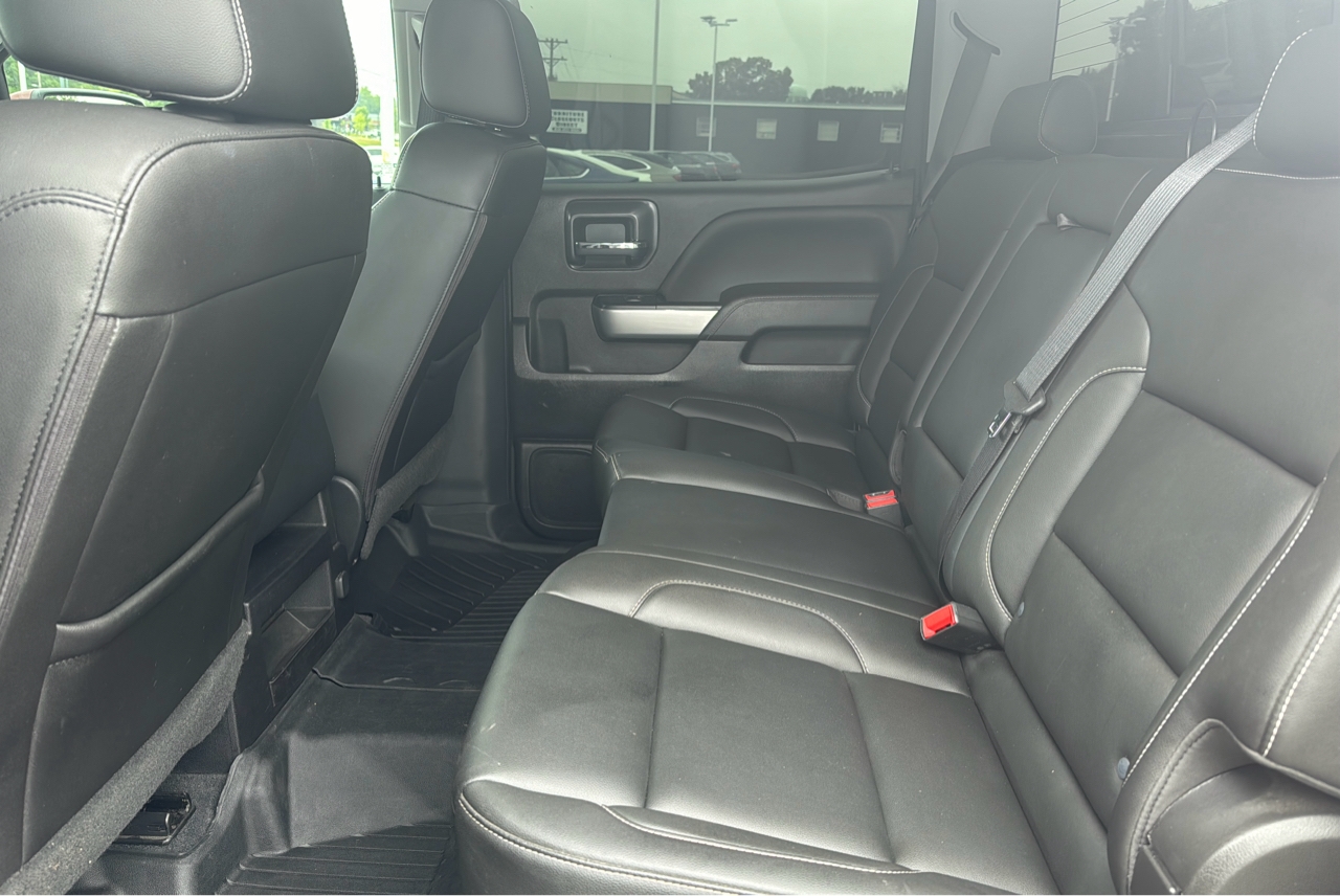 R&L Motors - Used vehicle - Truck CHEVROLET SILVERADO 1500 2018