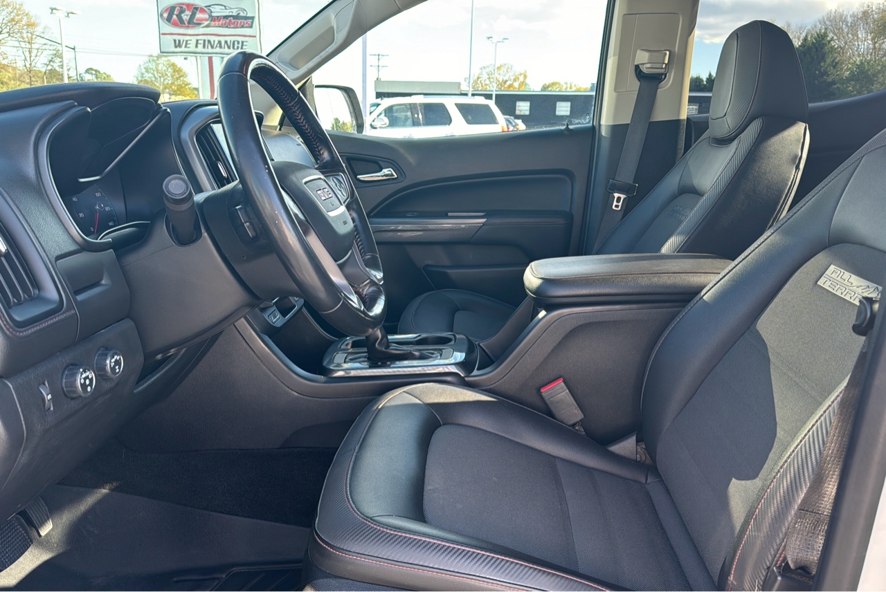 R&L Motors - Used vehicle - Truck GMC CANYON 2017