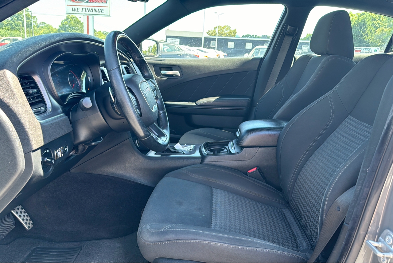 R&L Motors - Used vehicle - Sedan DODGE CHARGER 2018