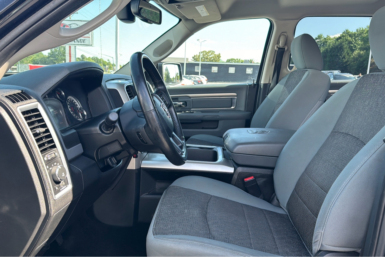 R&L Motors - Used vehicle - Truck DODGE RAM 1500 2017