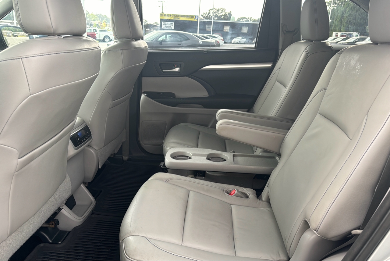 R&L Motors - Used vehicle - SUV TOYOTA HIGHLANDER 2014