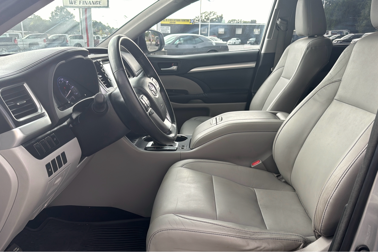 R&L Motors - Used vehicle - SUV TOYOTA HIGHLANDER 2014