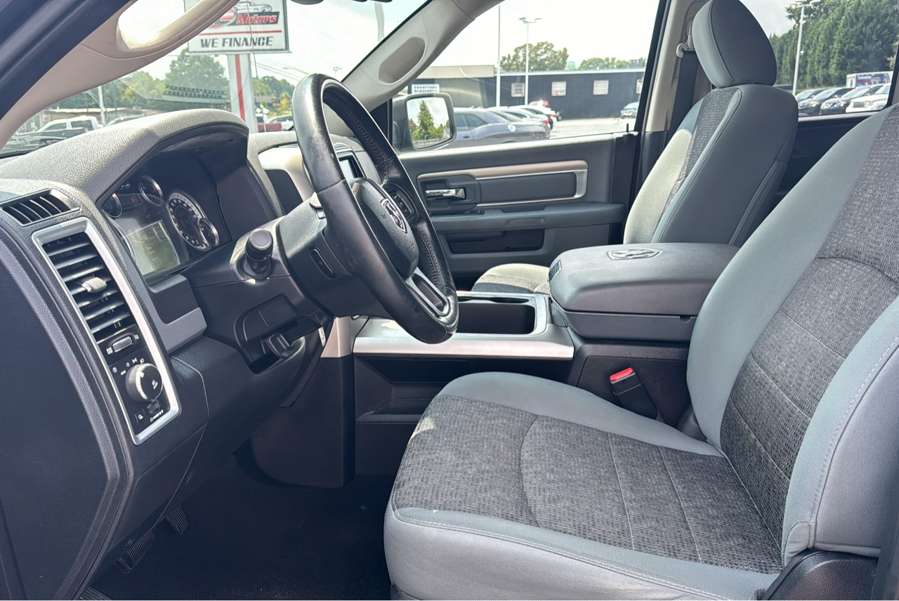 R&L Motors - Used vehicle - Truck DODGE RAM 1500 2016