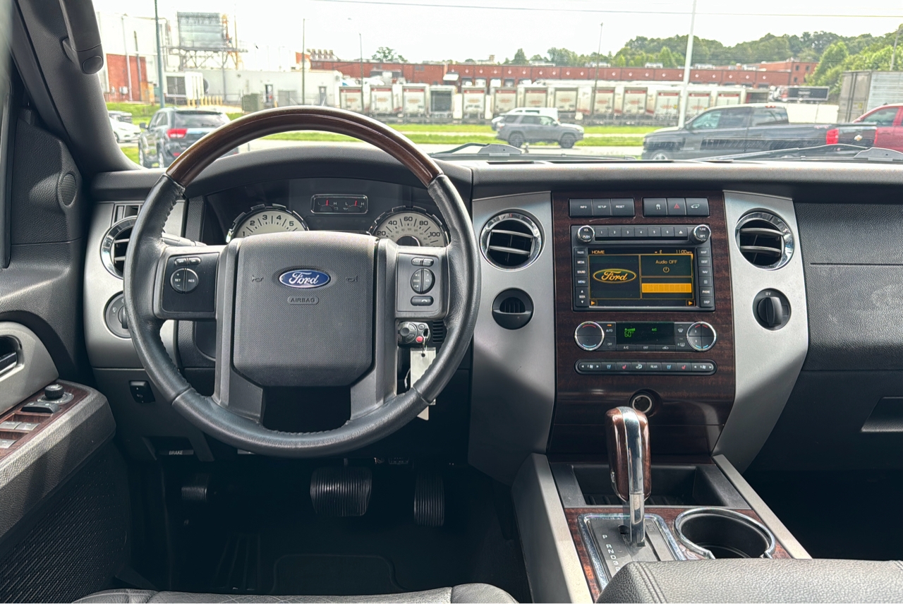 R&L Motors - Used vehicle - SUV FORD EXPEDITION EL 2010