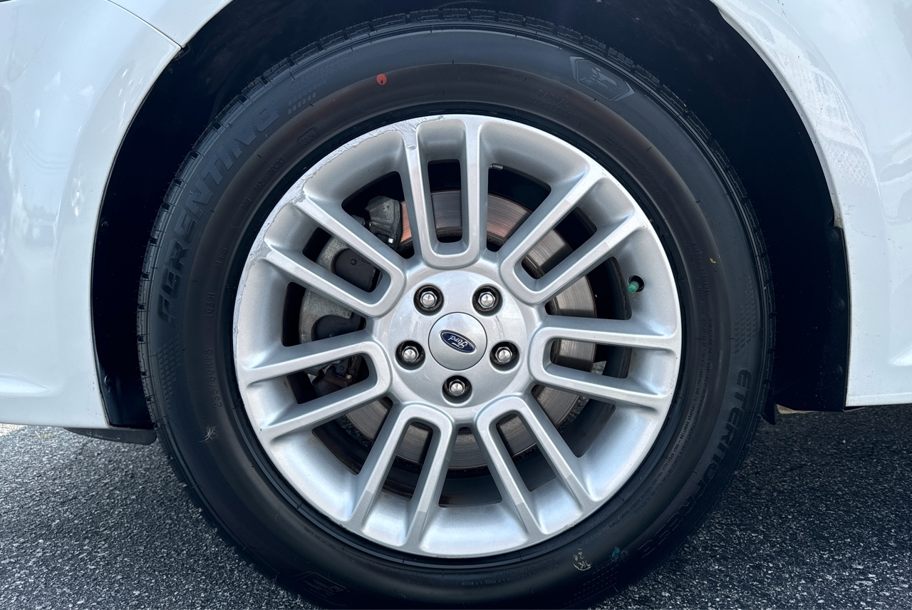 R&L Motors - Used vehicle - SUV FORD FLEX 2016