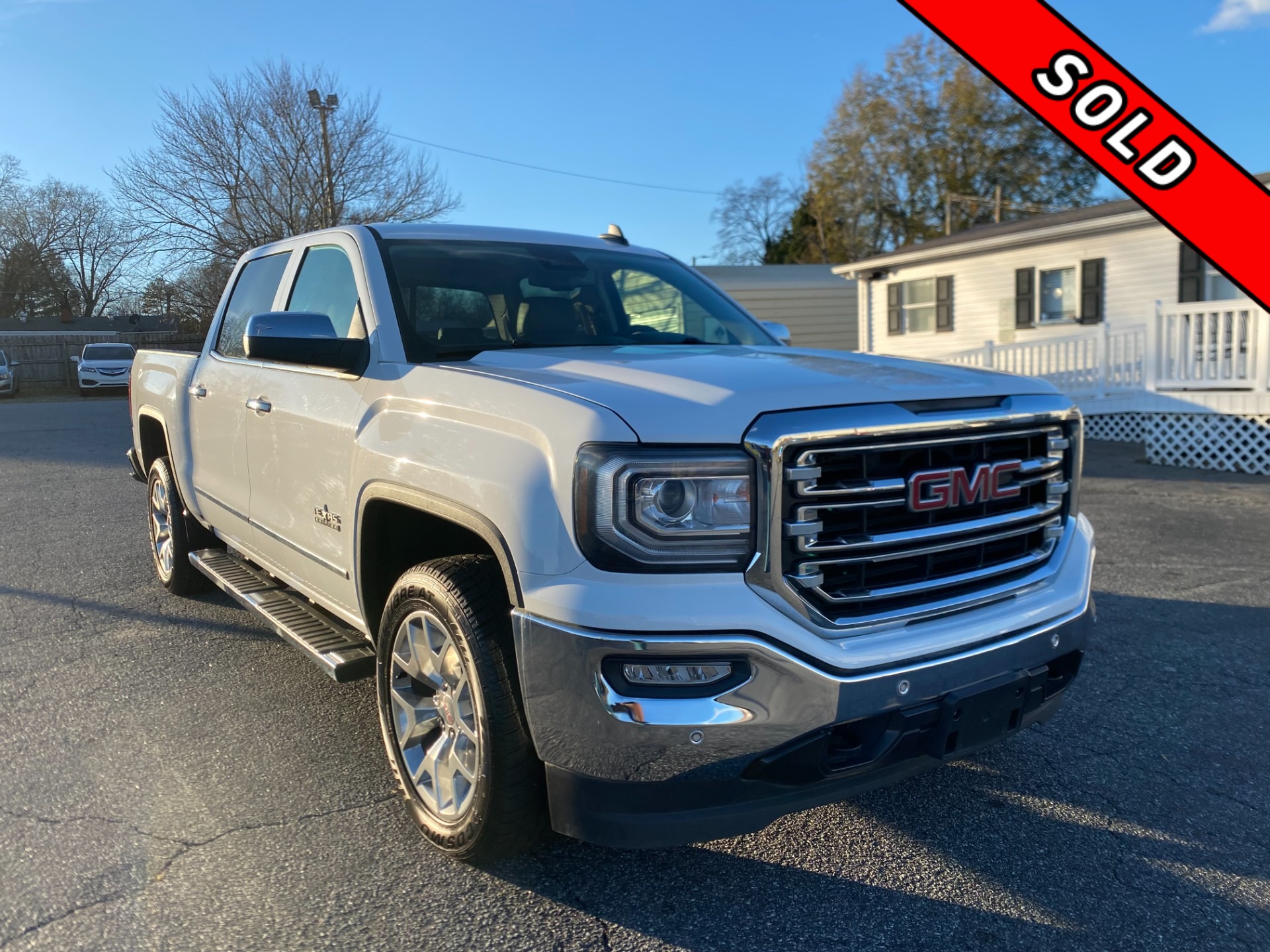 R&L Motors - Used vehicle - TRUCK GMC SIERRA 1500 2018