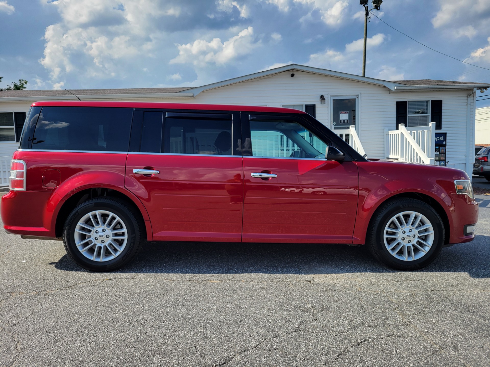 R&L Motors - Used vehicle - SUV FORD FLEX 2018